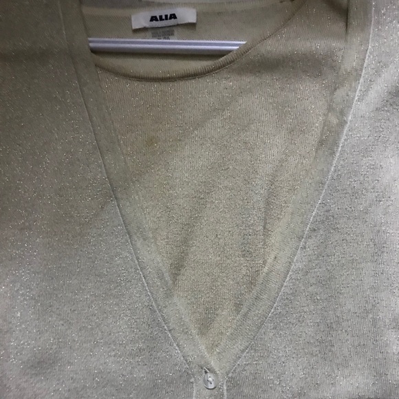 👚Alia Cardigan Top👚 - Picture 3 of 5